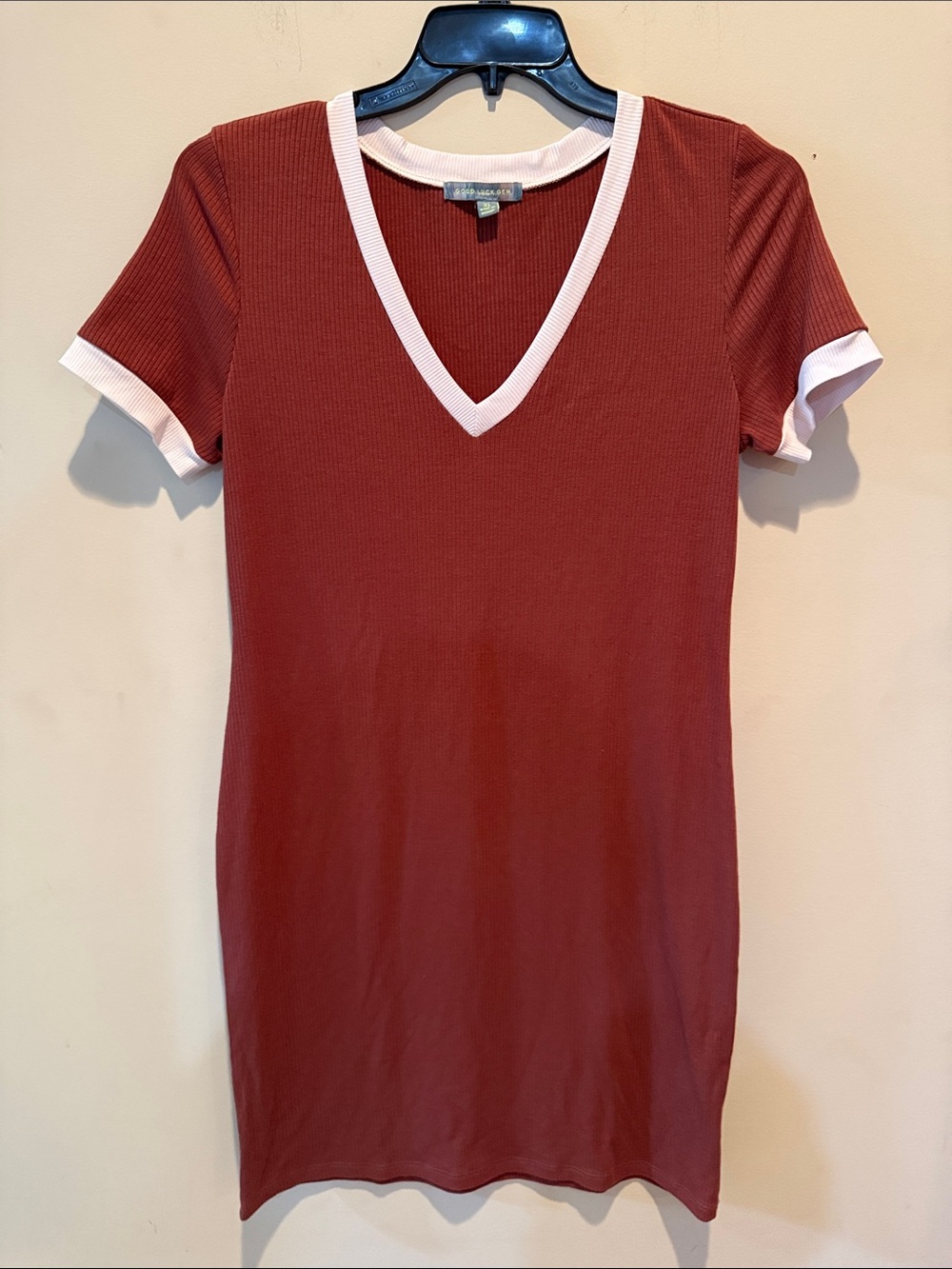 Good Luck Gem Rust Short Sleeve V‑Neck Tee with White Trim